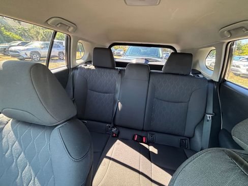 Used 2025 Toyota Corolla Cross LE image 38