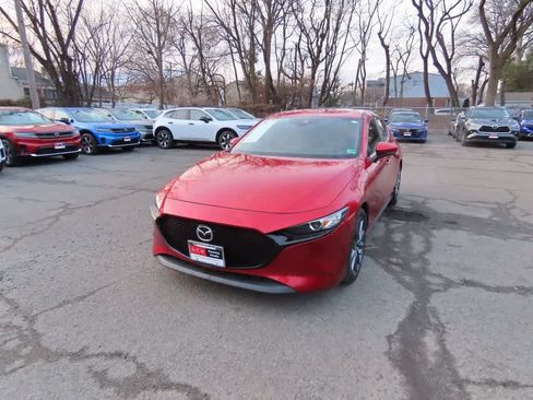Used 2020 MAZDA MAZDA3 Hatchback w/ Preferred Package image 1