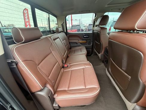 Used 2015 Chevrolet Silverado 2500 High Country w/ Duramax Plus Package image 8