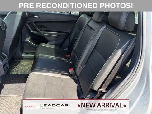 Used 2021 Volkswagen Tiguan SE R-Line AWD/4WD image 18