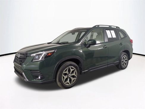 Used 2024 Subaru Forester Premium image 9
