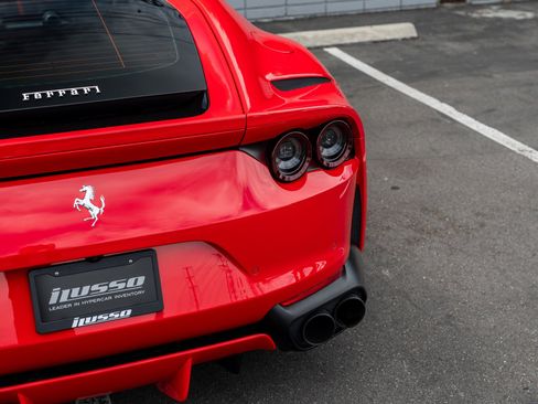 Used 2019 Ferrari 812 Superfast RWD image 27