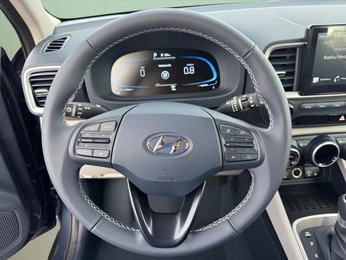 New 2026 Hyundai Venue SEL FWD image 19