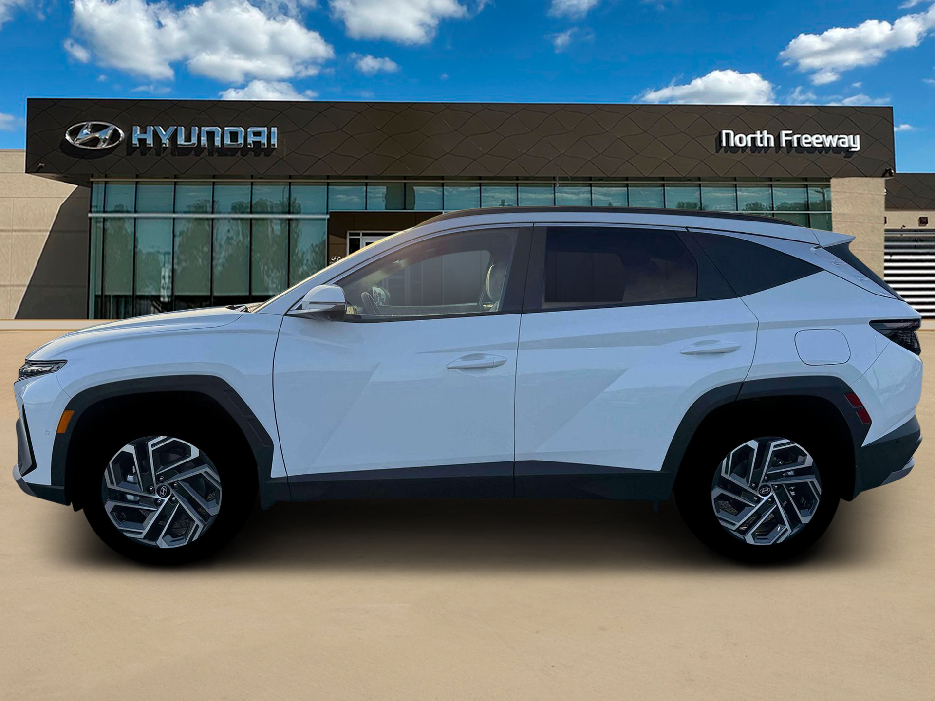 New 2026 Hyundai Tucson Limited w/ Tow & Go Package AWD/4WD image 3