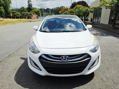 Used 2014 Hyundai Elantra GT FWD image 8
