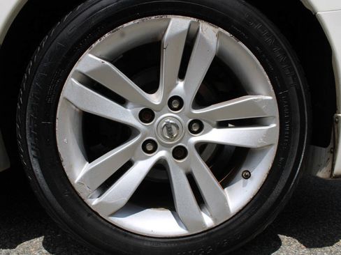 Used 2011 Nissan Altima 2.5 S w/ 2.5S Premium Pkg FWD image 19