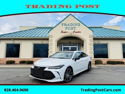 Used 2019 Toyota Avalon XSE w/ All Weather Liner Package
