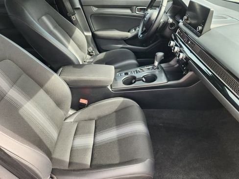 Used 2025 Honda Civic Sport image 11