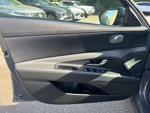 New 2026 Hyundai Elantra SE image 10