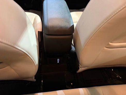 Used 2025 Buick Encore GX Sport Touring FWD image 29