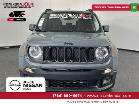 Used 2017 Jeep Renegade Altitude image 4