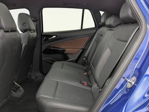 Used 2022 Volkswagen ID.4 Pro S w/ Gradient Package RWD image 17