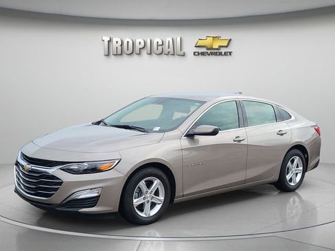 Used 2024 Chevrolet Malibu LS image 1