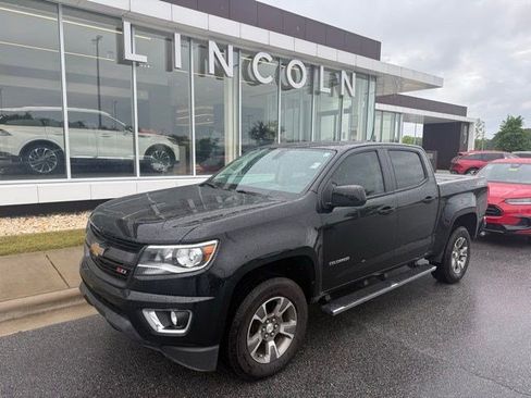 Used 2019 Chevrolet Colorado Z71 AWD/4WD image 1