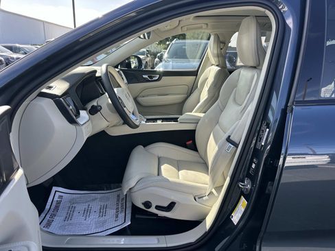 Certified 2026 Volvo XC60 B5 Ultra w/ Protection Package Premier image 17