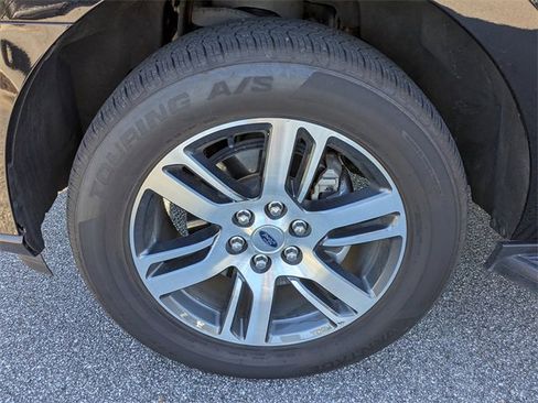 Certified 2024 Ford Expedition Limited image 11