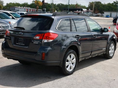 Used 2010 Subaru Outback 2.5i Premium AWD/4WD image 11