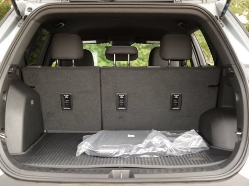 Used 2026 Chevrolet Equinox LT w/ Safety and Technology Package FWD image 27