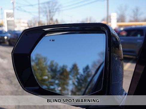 Used 2025 Cadillac Escalade Premium Luxury w/ LPO, Floor Liner Package image 9