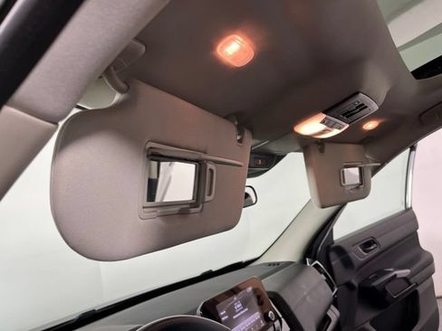 Used 2025 Nissan Pathfinder SV w/ SV Premium Package FWD image 36
