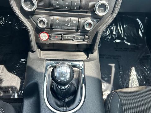 Used 2015 Ford Mustang Coupe RWD image 21