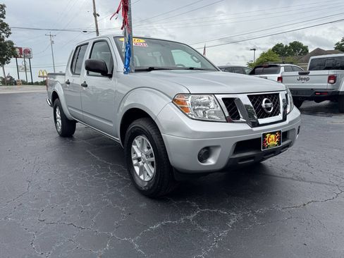 Used 2016 Nissan Frontier SV RWD image 8
