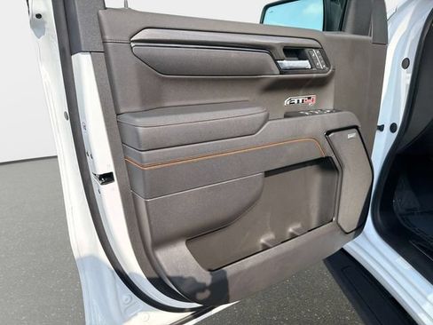 New 2026 GMC Sierra 1500 AT4 w/ AT4 Premium Package AWD/4WD image 17