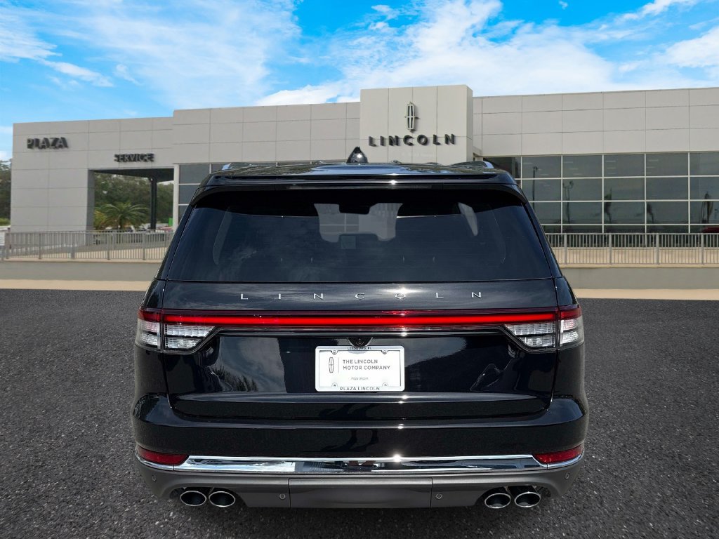 New 2027 Lincoln Aviator 2WD image 4