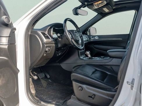 Used 2020 Jeep Grand Cherokee Limited image 31