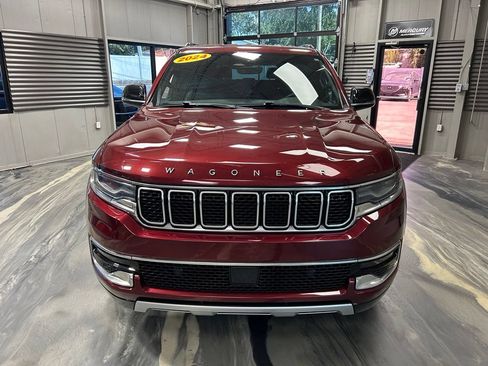 Used 2024 Jeep Wagoneer L Series II w/ Flexible Seating Group AWD/4WD image 39