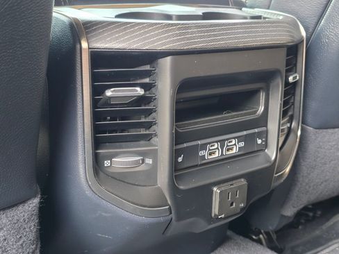 Used 2022 RAM 2500 Limited AWD/4WD image 35