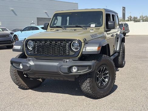 Used 2025 Jeep Wrangler Unlimited Sport AWD/4WD image 4