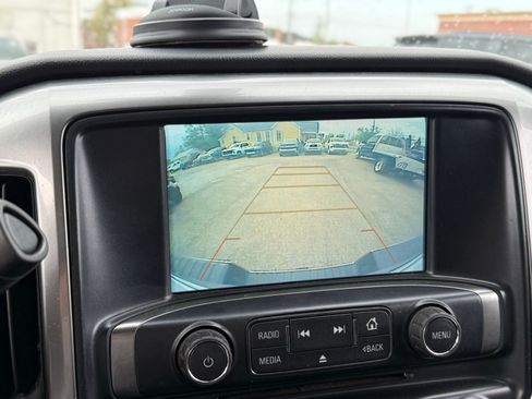 Used 2018 Chevrolet Silverado 1500 LT w/ Trailering Package AWD/4WD image 25