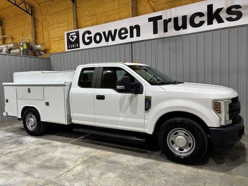 Used 2019 Ford F350 XL w/ Power Equipment Group RWD image 3