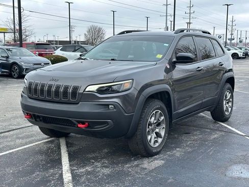 Used 2022 Jeep Cherokee Trailhawk w/ Comfort/Convenience Group image 3