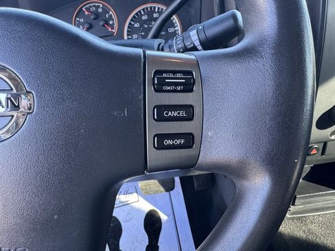 Used 2012 Nissan Titan SV image 6