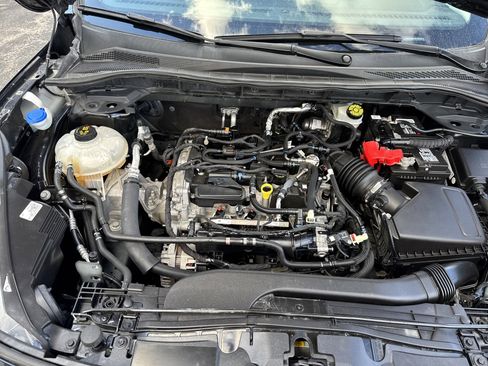 Used 2021 Ford Escape SE w/ SE Sport Appearance Package image 43