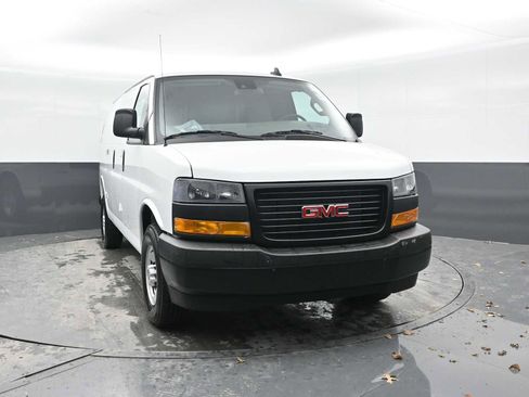 New 2025 GMC Savana 2500 w/ Driver Convenience Package image 5
