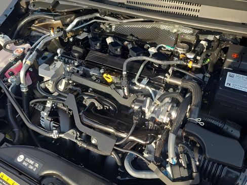 Certified 2025 Toyota Corolla LE image 28