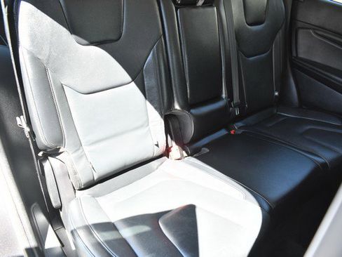 Used 2015 Ford Edge Titanium image 28