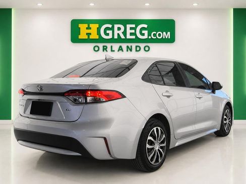 Used 2021 Toyota Corolla LE FWD image 6
