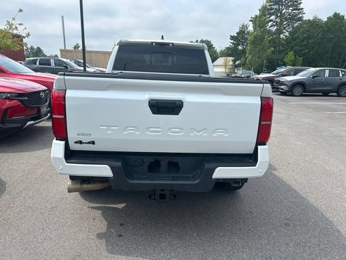Used 2024 Toyota Tacoma TRD Sport w/ TRD Sport Upgrade Package AWD/4WD image 5