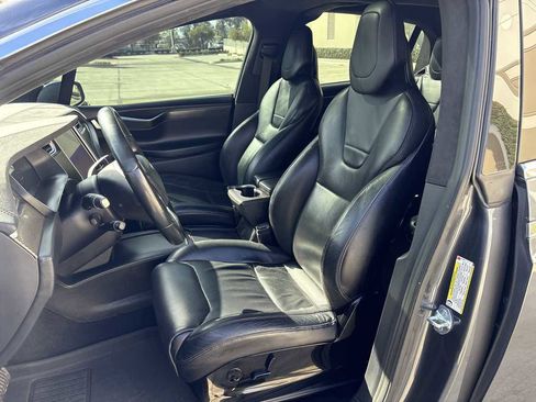 Used 2016 Tesla Model X 90D image 23