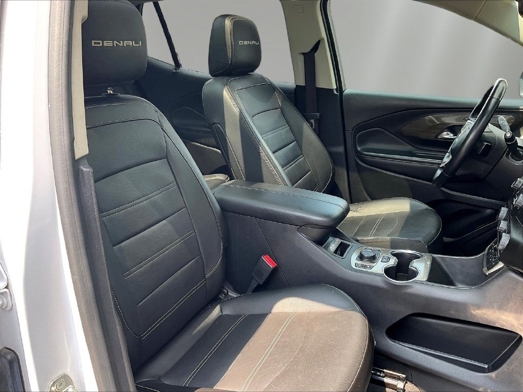 Used 2023 GMC Terrain Denali w/ Denali Premium Package AWD/4WD image 28