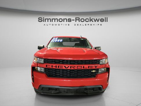 Used 2022 Chevrolet Silverado 1500 Custom image 2