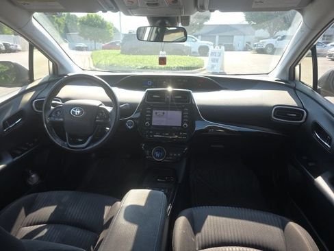 Used 2021 Toyota Prius Prime LE FWD image 10