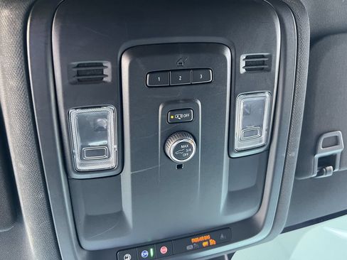 Used 2023 Chevrolet Tahoe Z71 AWD/4WD image 24