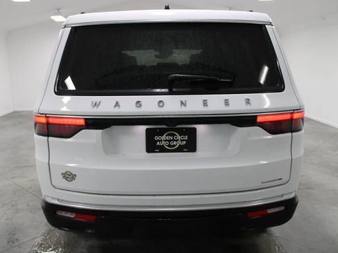 Used 2024 Jeep Wagoneer Series II image 8