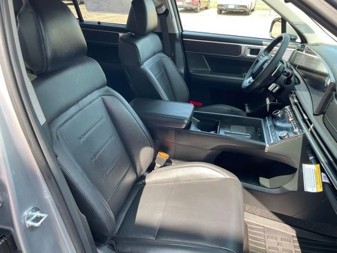 Used 2025 Hyundai Santa Fe Limited FWD image 13
