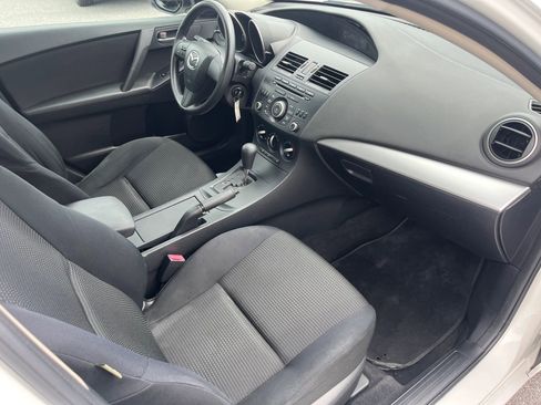 Used 2013 MAZDA MAZDA3 i SV image 11